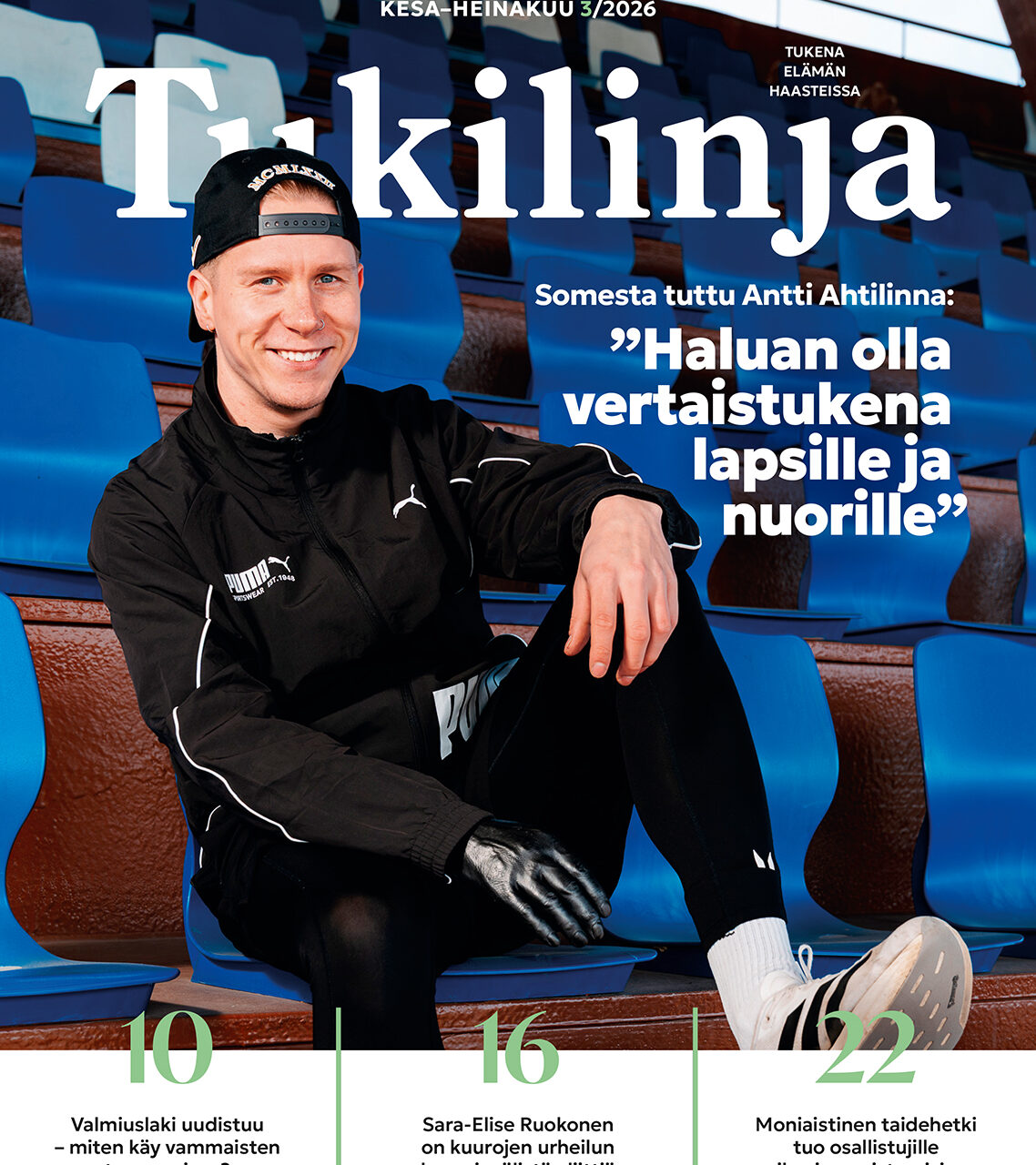 Tukilinja-lehden 3/2026 kansi. Kuvassa Antti Ahtilinna mustassa urheiluasussa urheilukentän katsomossa.